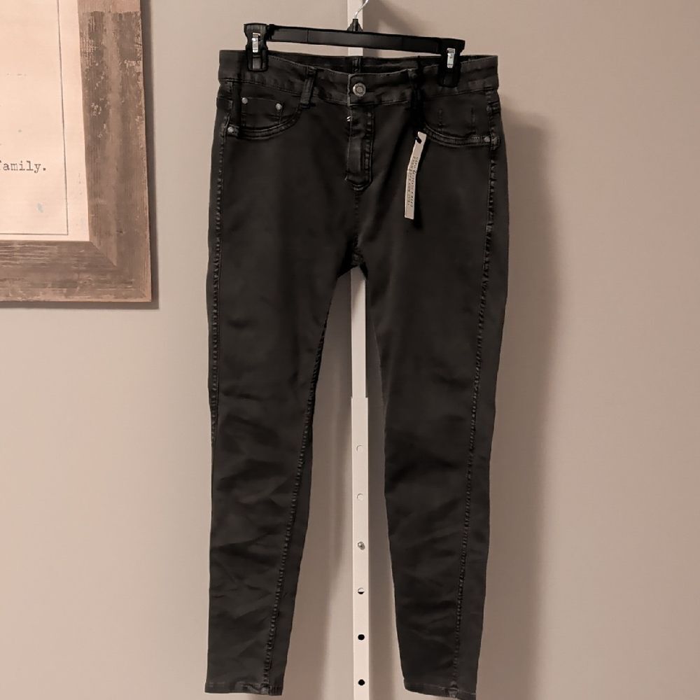 Stylish Green Skinny Jeans